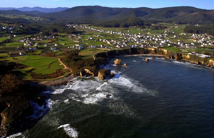 Disfrute del mar y la montaña